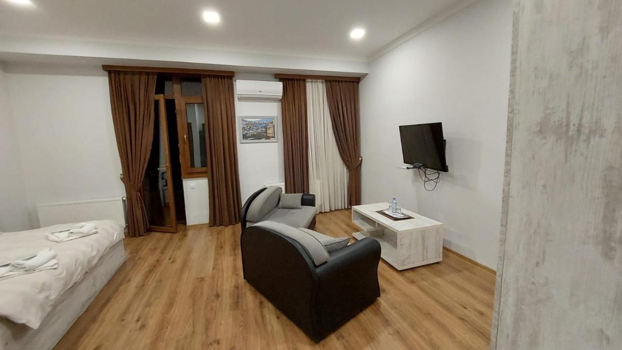 Apart Hotel Vera Tbilisi Ngoại thất bức ảnh