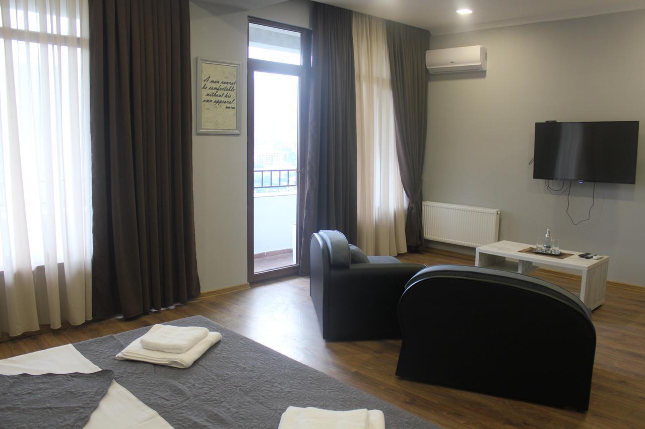 Apart Hotel Vera Tbilisi Ngoại thất bức ảnh
